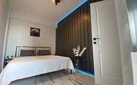 Q Luxury - Palas Center
